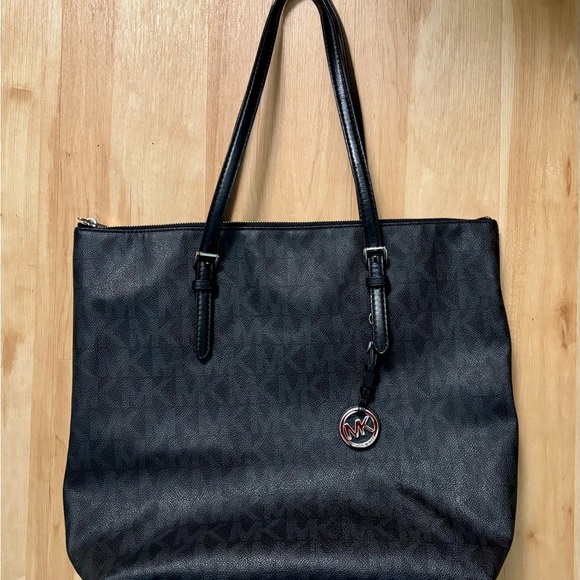 Michael Kors Black Signature Tote - Picture 1 of 6